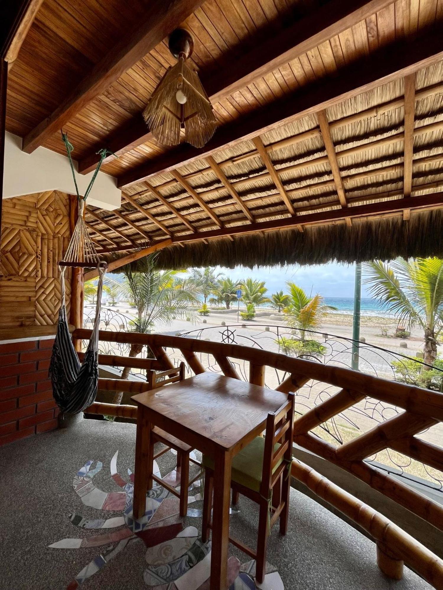 Victor Hugo Hotel Puerto López Dış mekan fotoğraf