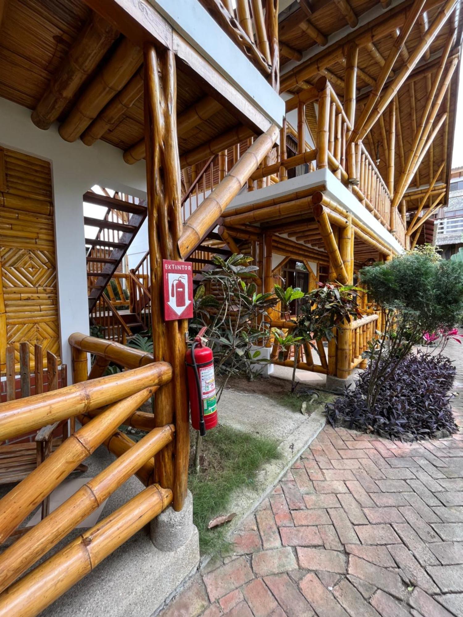 Victor Hugo Hotel Puerto López Dış mekan fotoğraf