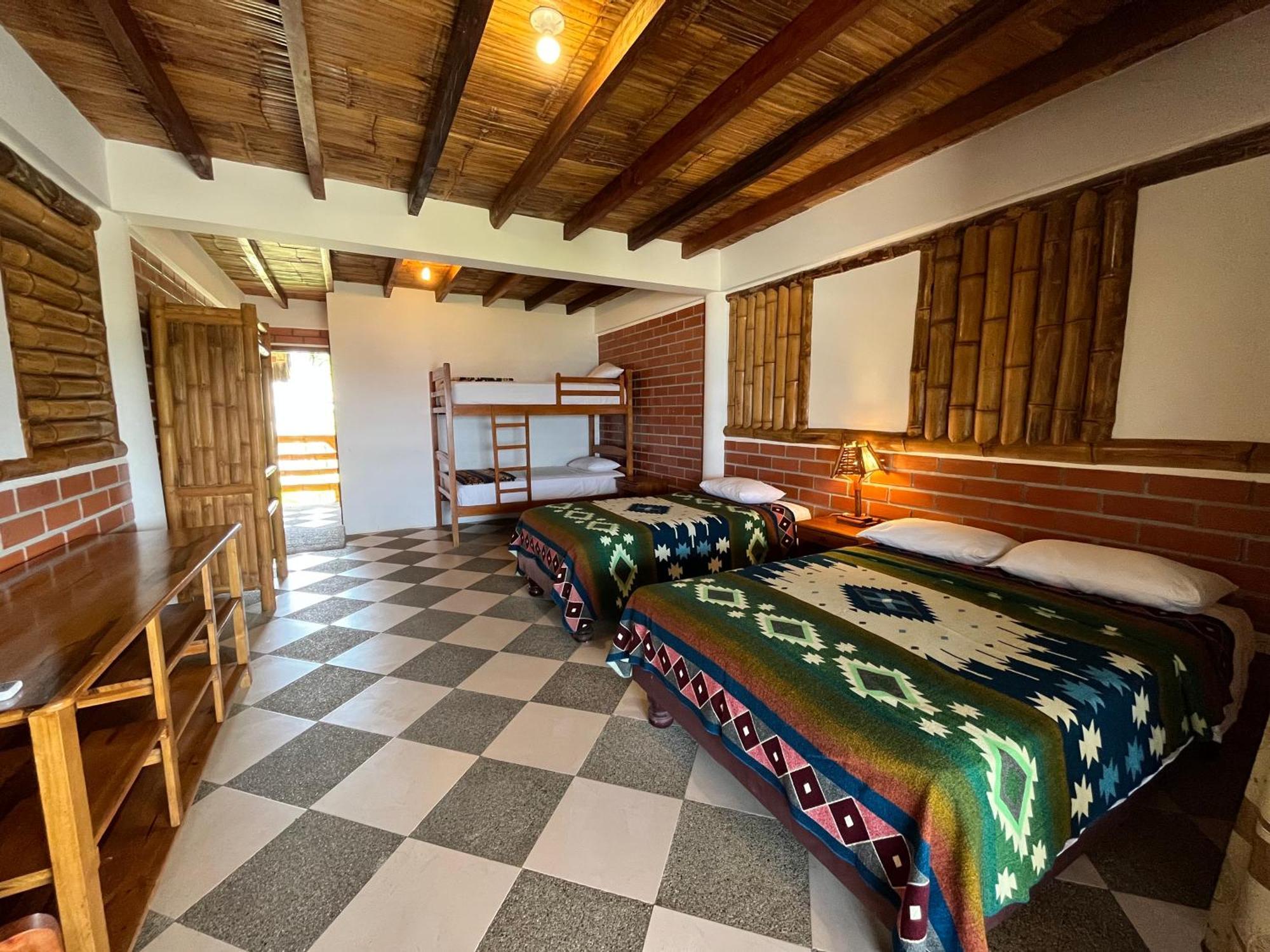 Victor Hugo Hotel Puerto López Dış mekan fotoğraf