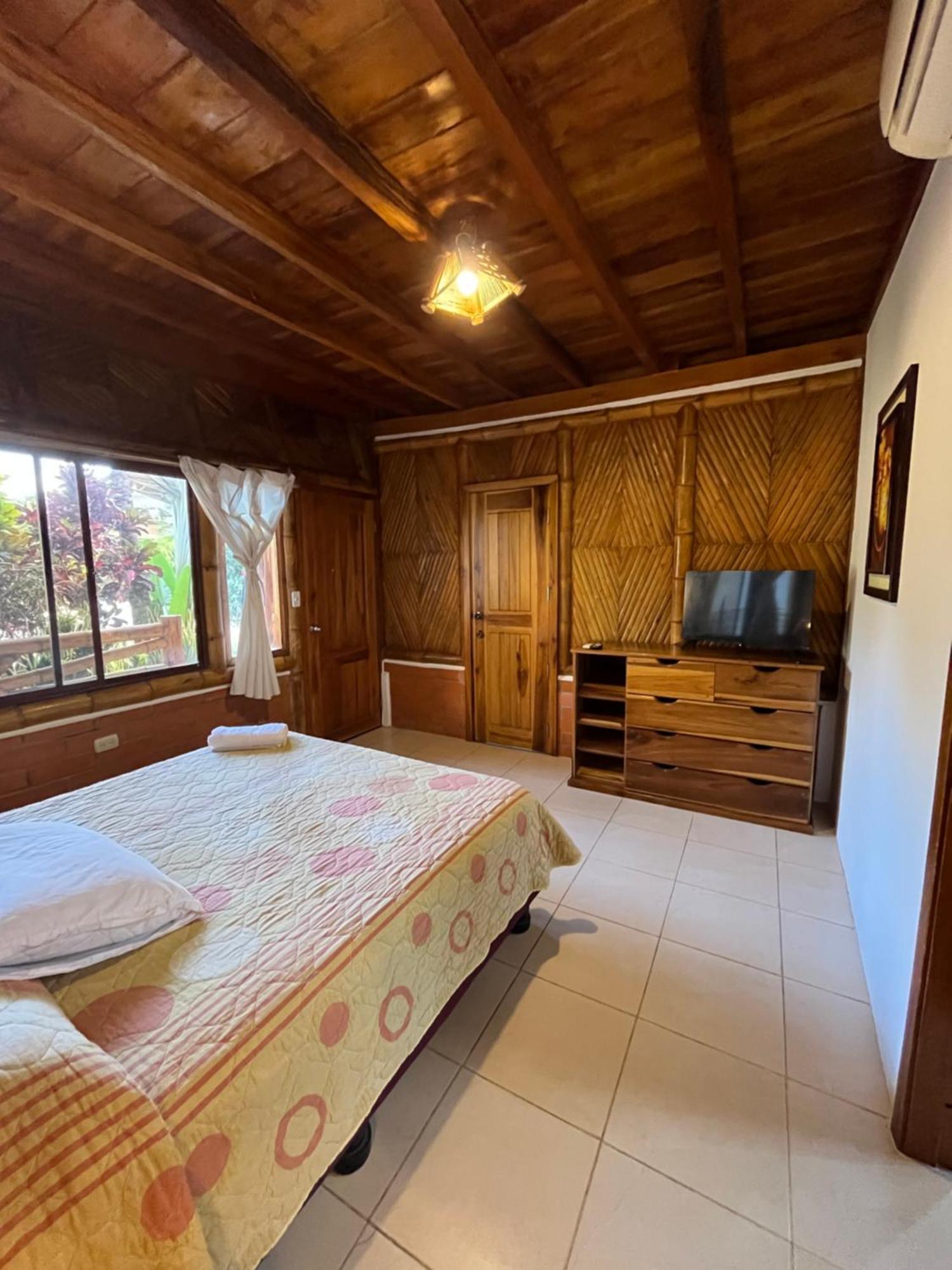 Victor Hugo Hotel Puerto López Dış mekan fotoğraf